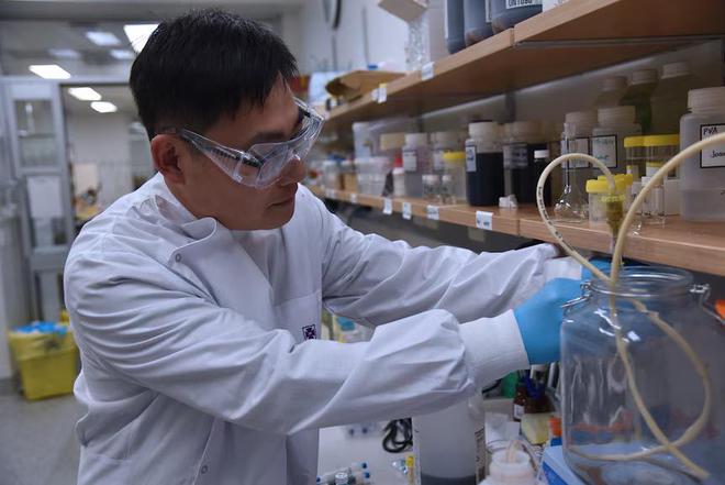 澳洲华裔科学家发明水中杂质过滤器米乐m6日本计划在澳洲北部驻军(图1)